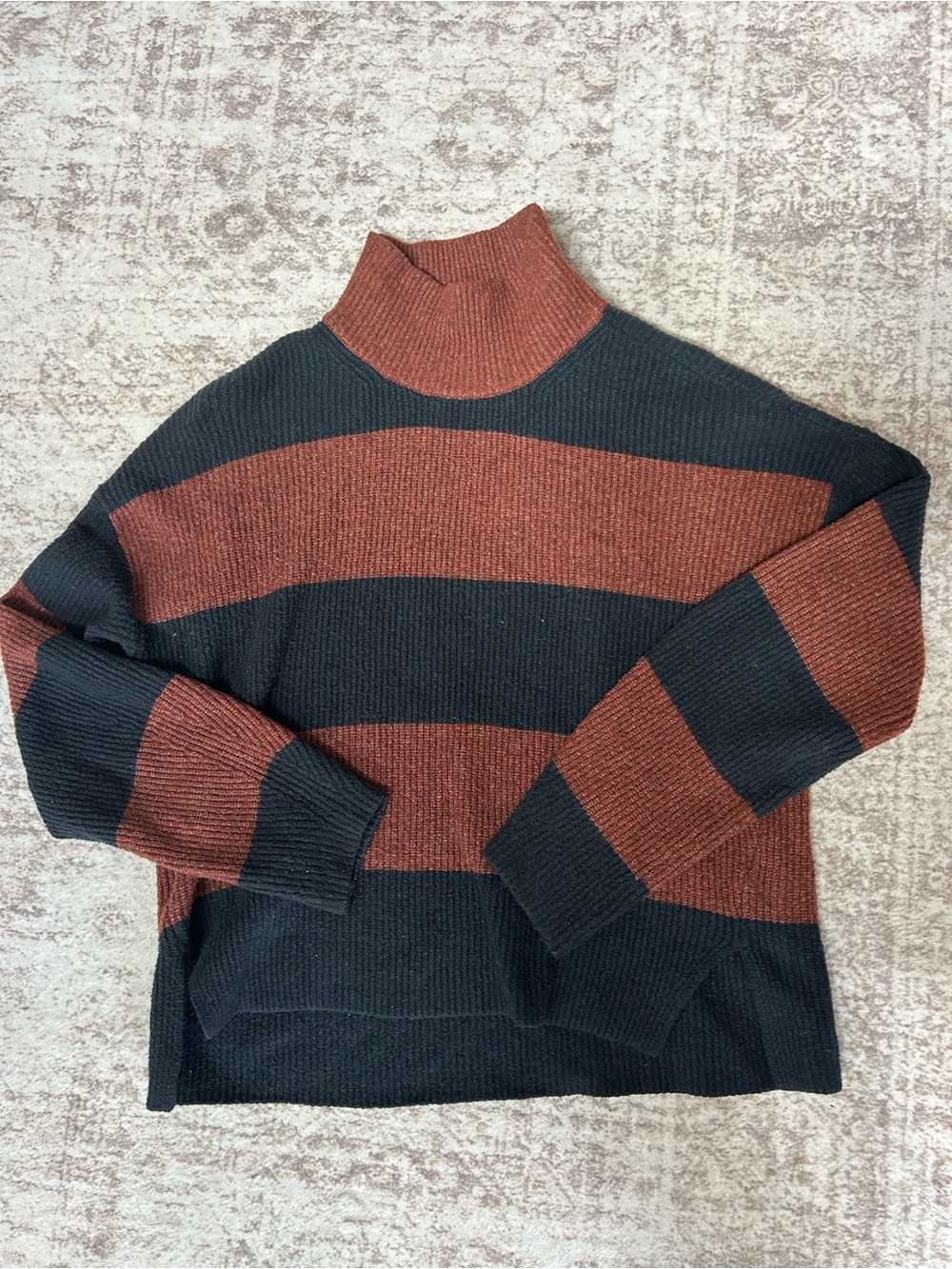 Abercrombie & Fitch Rust and Black Ribbed Turtleneck Sweater